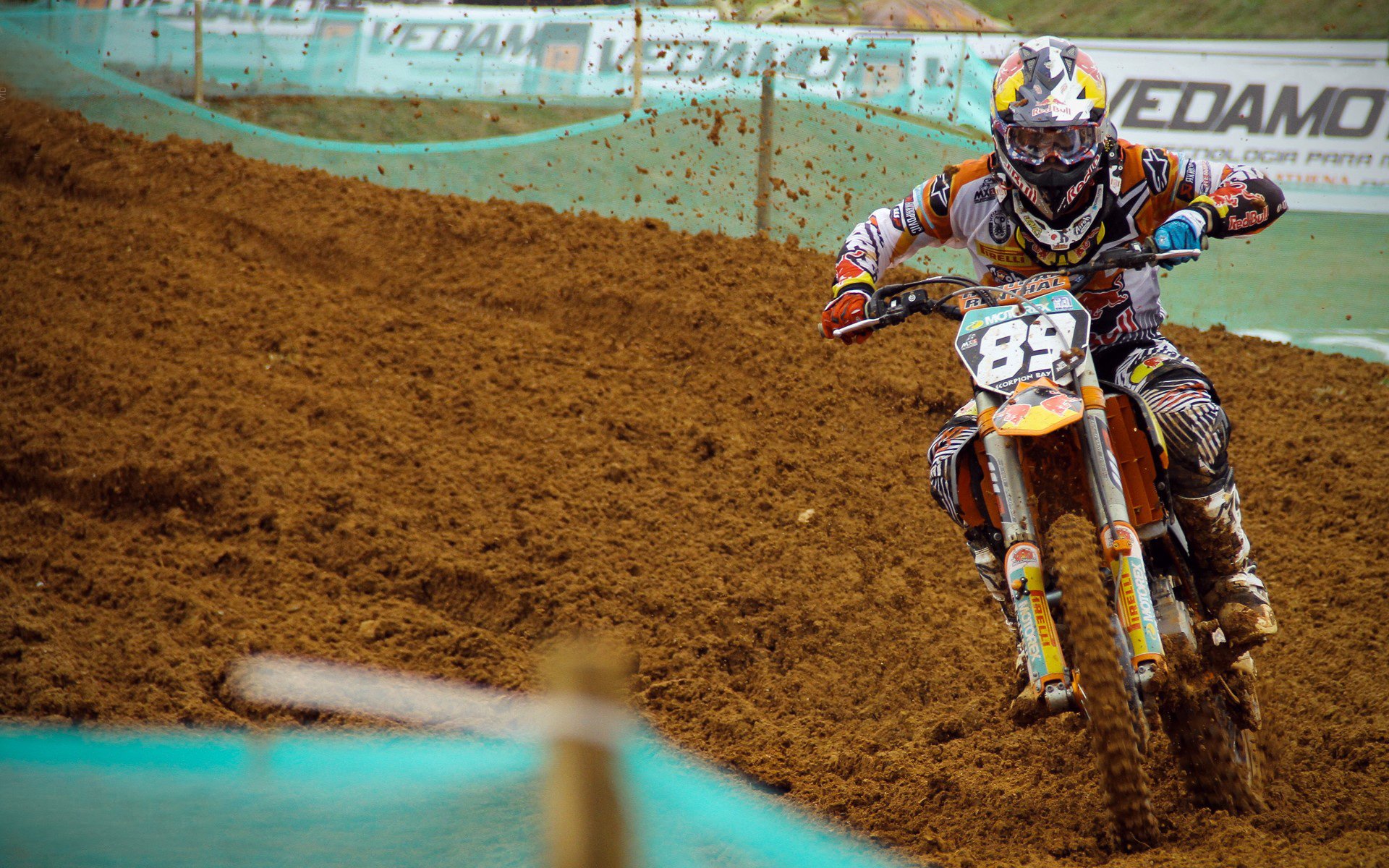 英超激烈角逐:每场都刻划着冠军的轨迹,英超最精彩比赛